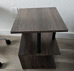 Mesa Auxiliar con Estantes Ideal Dormitorio, Sala.