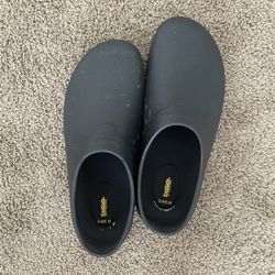 Non Slip Shoes 