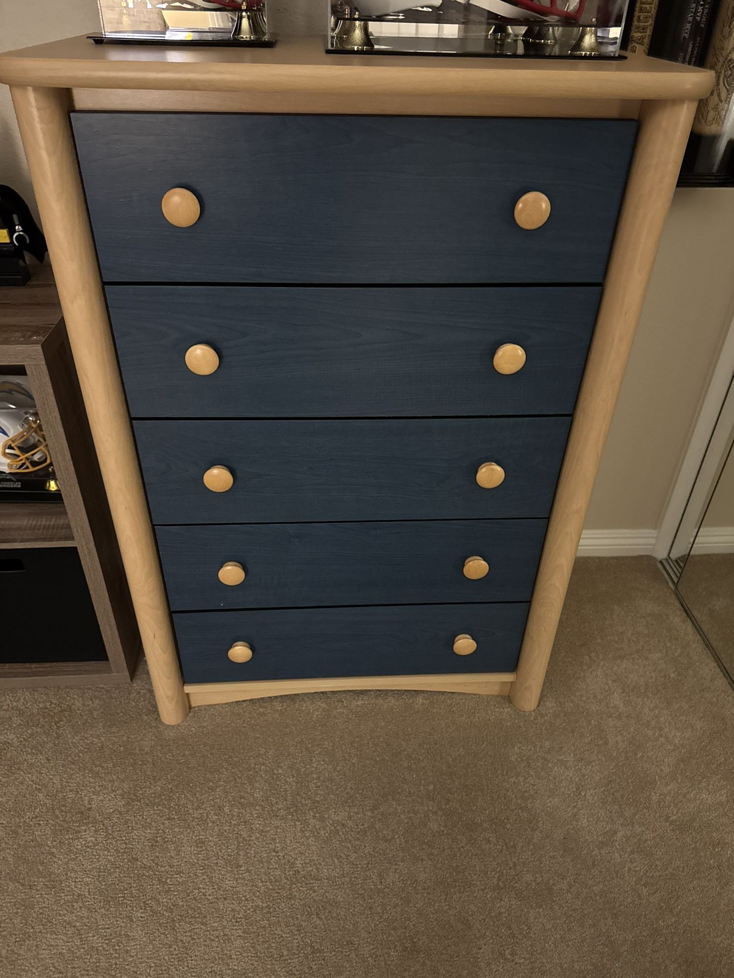 Matching Chest Of Drawers And Matching Toybox/storage
