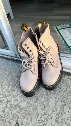 Boots 🥾
