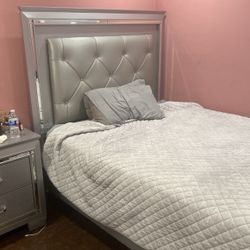 Queen Sized Bed With Mattress & Nite stand 