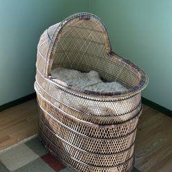 vintage wicker baby bassinet 