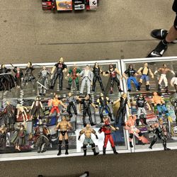 WWE / TMNJ / Lord Of The Rings action figures