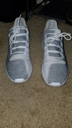 Men's Adidas Tubular size 11