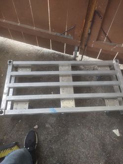 Aluminum dolly on six casters missing handle