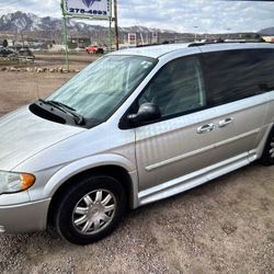 2006 Chrysler Town & Country