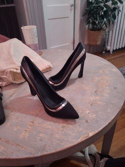 Heel Adriannna Papell