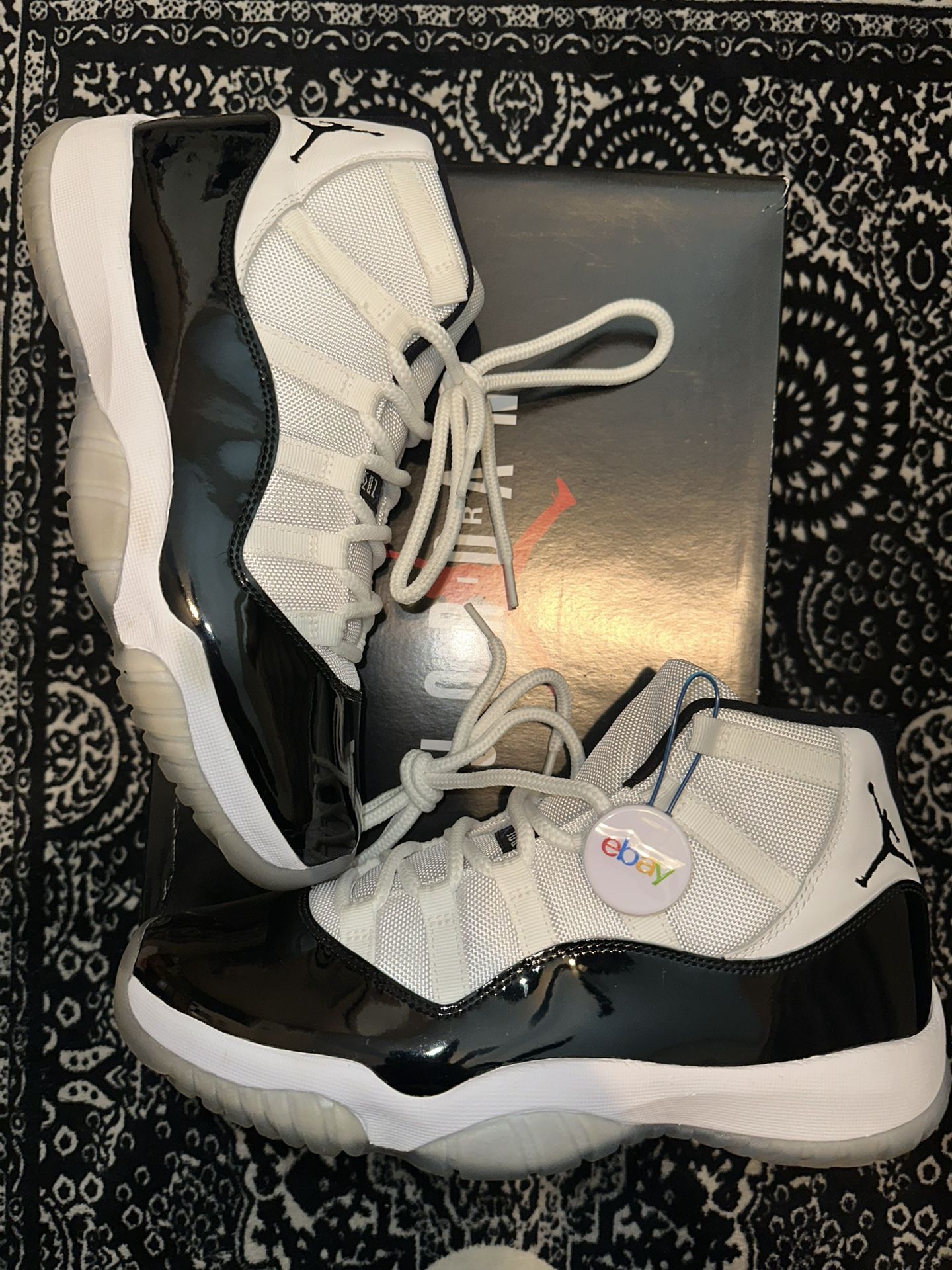 Air Jordan 11 Concord