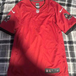 Tampa Bay Bucaneers Nike "On Field" Jersey. Mens Small. New Never Worn. No Name.
