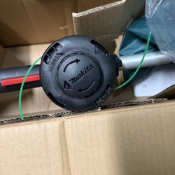 Makita String trimmer Weed Eater 40v With Battery