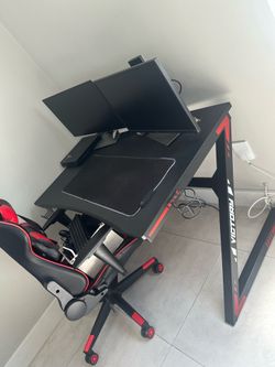 Gaming desk and chair combo