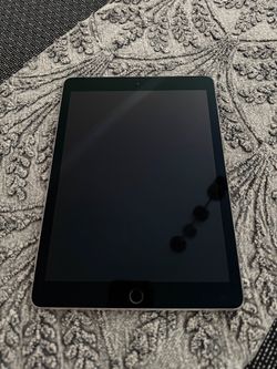 Apple iPad Pro 9.7inch 128gb storage space grey model