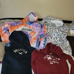 Four  Hoodies 2 Hollister Size Young M & 2 Abercombie Size 13/14 Kids