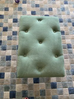 Fancy Ottoman 26” long 17” wide 16”1/2 heigh