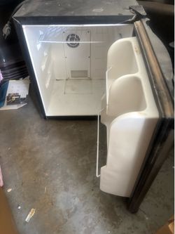 Mini refrigerator