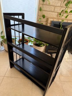 Display / book shelf