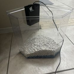2.5 gallon tank with filter and led light cover 