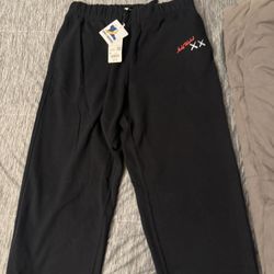 Black UNIQLO Pants Size Medium