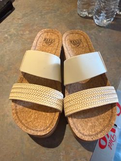 Reef sandals size 7