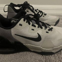 Nike Air Max Alpha Trainer 5. Size 8Men 