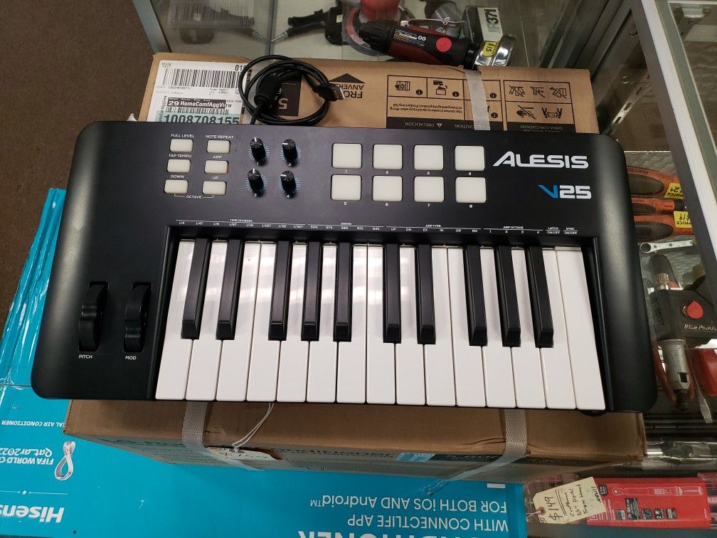 Alesis V25 Midi Keyboard With USB Cord