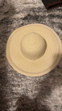 New beach/sun hat