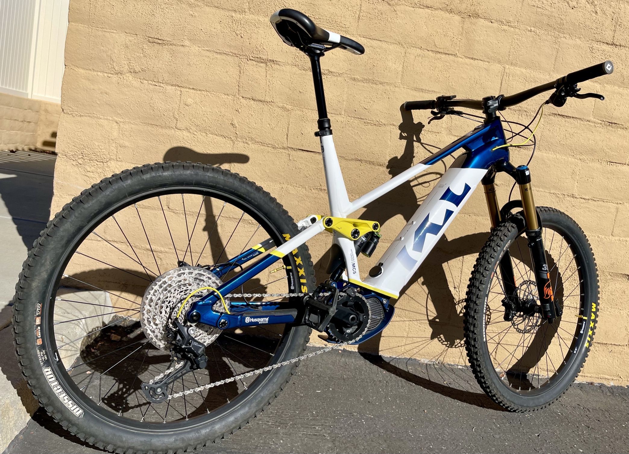 Husqvarna Mountain Cross E mtb UPGRADED SUSPENSION!