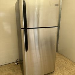 Frigidaire Refrigerator 