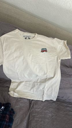 Size small. Vintage shirt