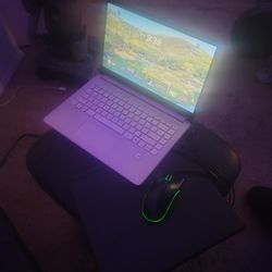 14" Hp Laptop. 14 G 4 Core Processor 