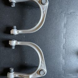 OEM Upper Control Arms off 2025 Bronco 