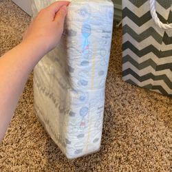 Huggies Little Snugglers Size 2, 60 Diapers