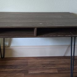 Modern Hairpin Leg Desk
