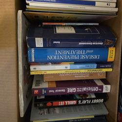 22x BOXES OF BOOKS - 800+ BOOKS