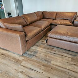 5pc Emilia Leather sectional ottoman