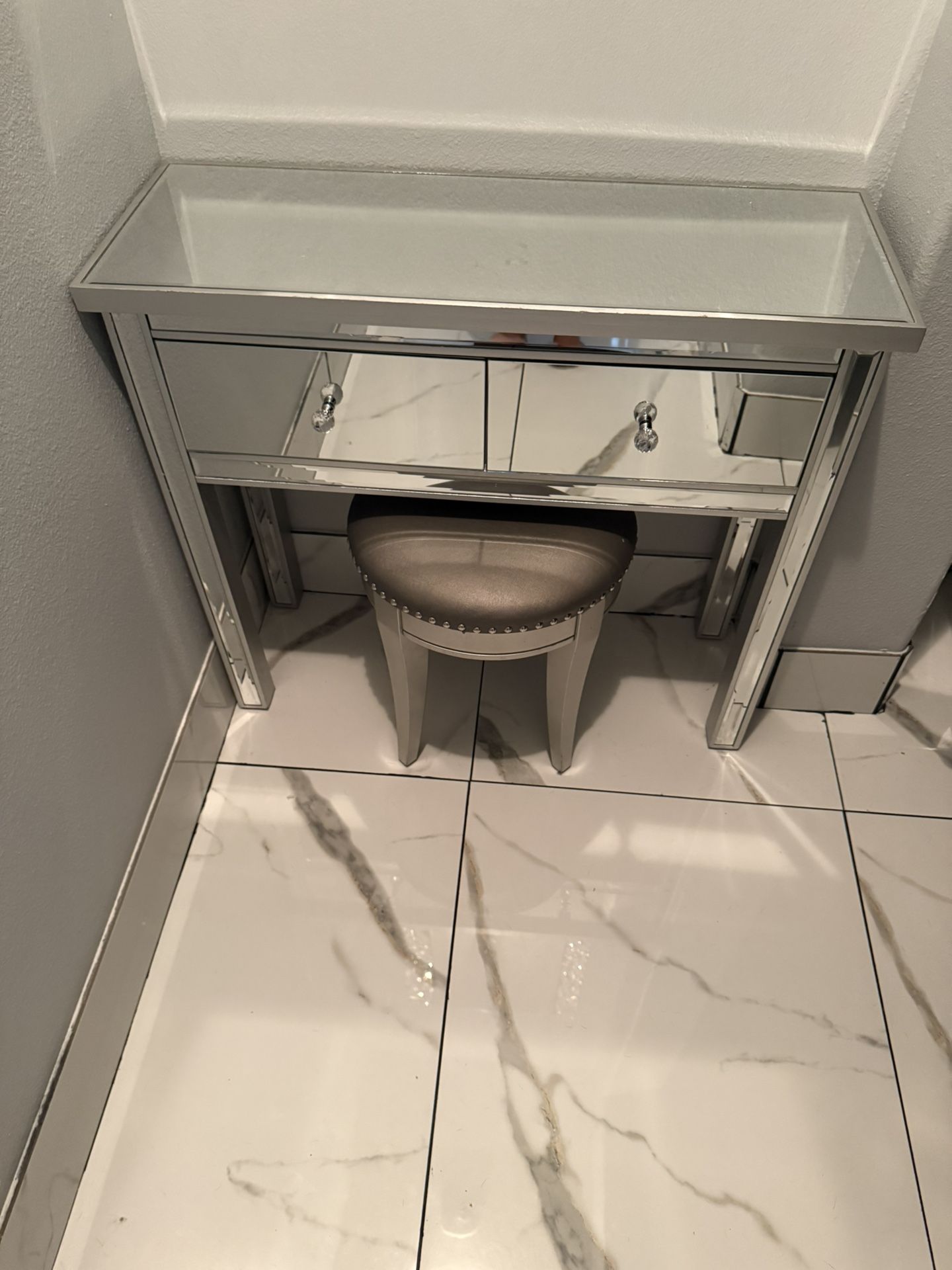 Small Mirrored Vanity With Stool