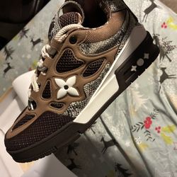 Louis Vuitton Skate Brown Size 9