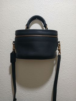 Vintage coach crossbody bag in good condition