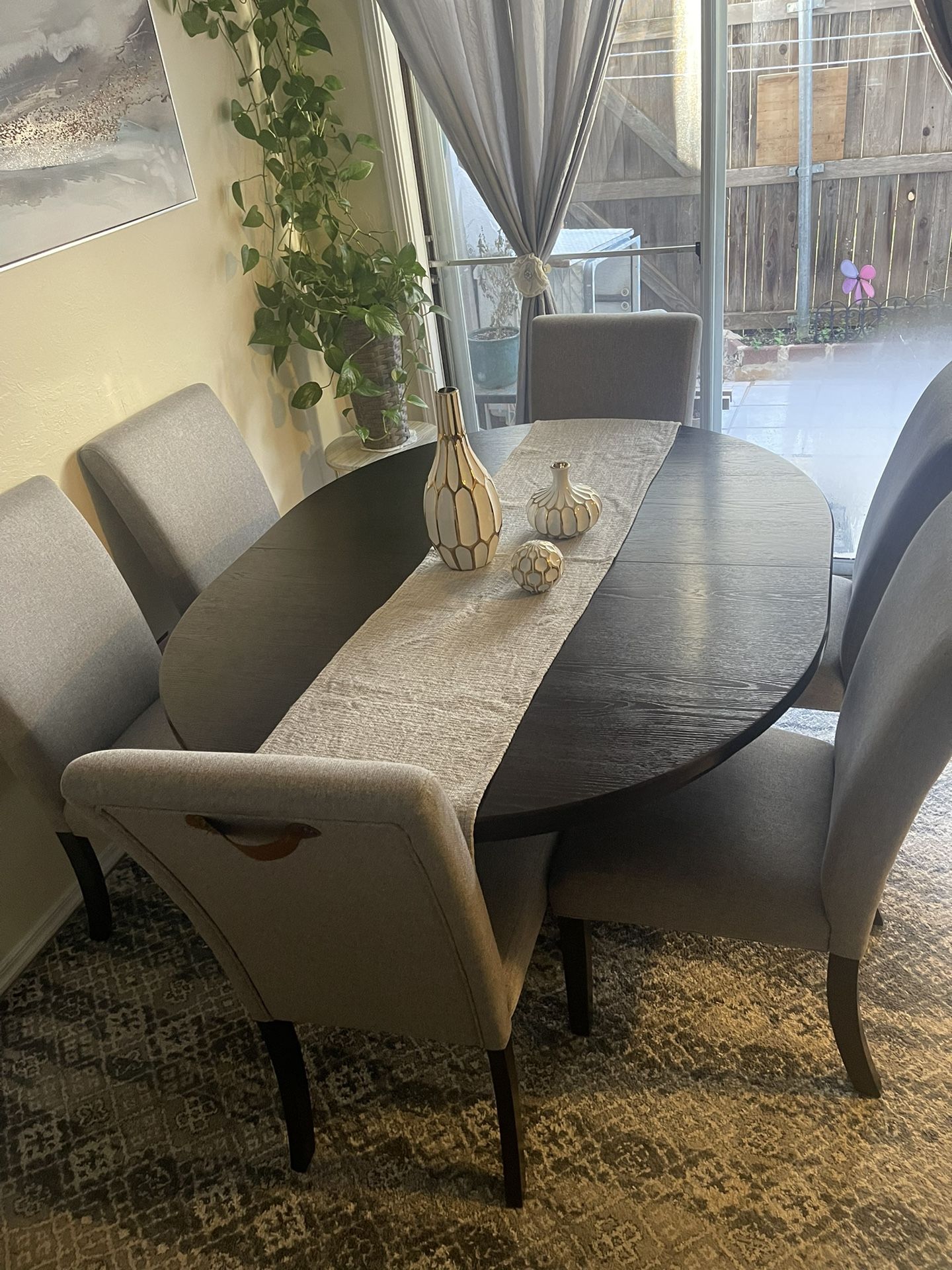 Adjusting Dining Table With 6 Chairs