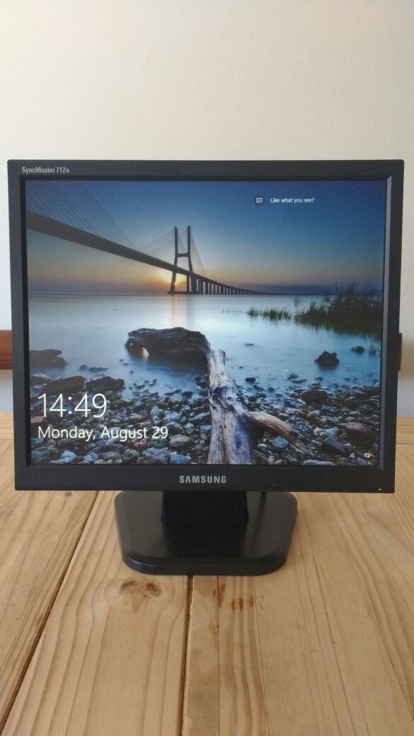 Samsung LCD Monitor 17"