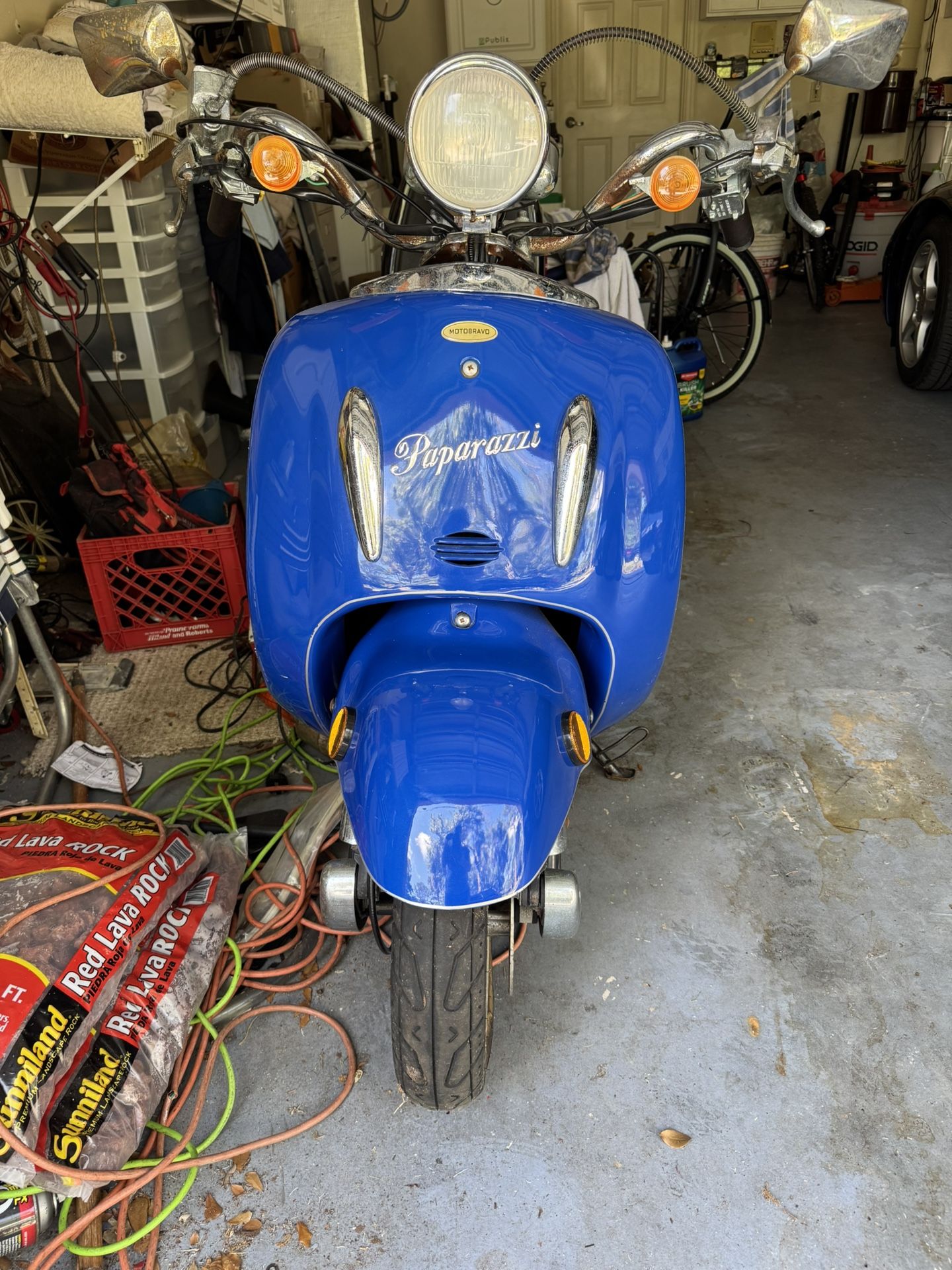 2008 Motobravo Paparazzi Scooter 150 CC Needs Some Work
