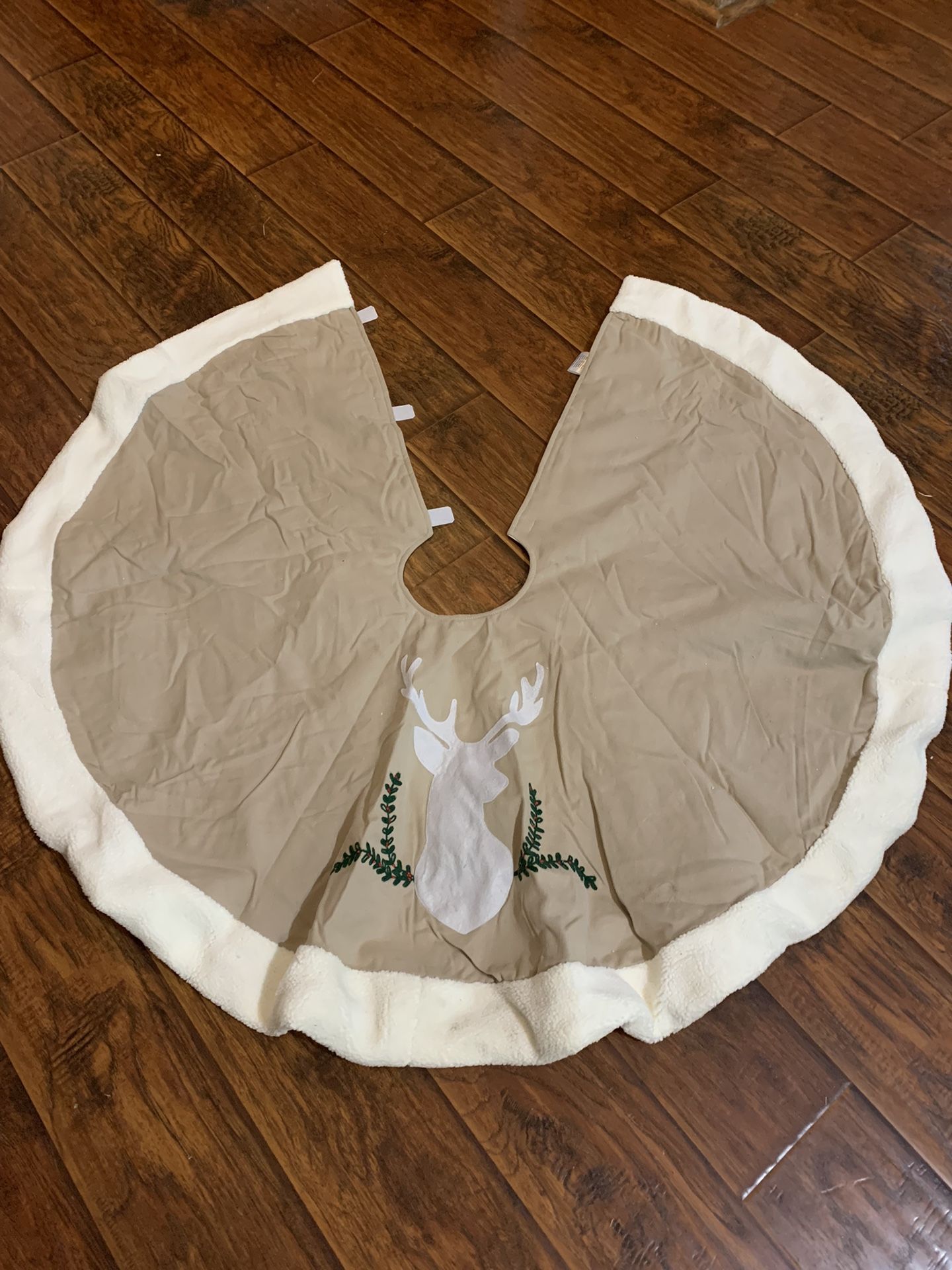 Christmas tree skirt