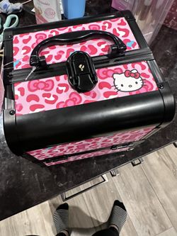 Hello Kitty Makeup Box