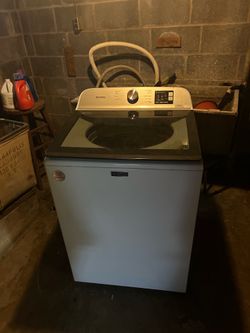 Brand new Maytag laundry machine