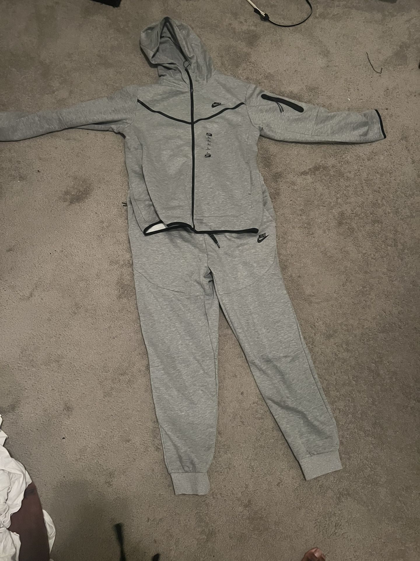 Nik Tech Fleece Large 