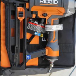 RIDGID

Pneumatic 16-Gauge 2-1/2 in. Straight Finish Nailer with CLEAN DRIVE Technology


