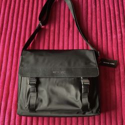  MICHEAL KORS FLAP MESSENGER BAG 