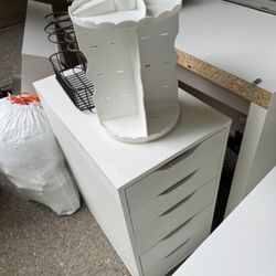 Free Furniture 