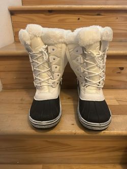 Women’s Snow Boots Fur Liner Lace Up- US 10 women’s