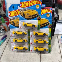 Hot Wheels Ferrari F40 Competizione 